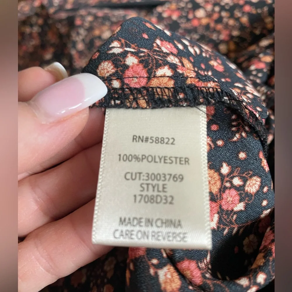 Max Studio Ruffle sleeves top - Picture 4 of 5